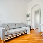 Joivy Cute Flat Near The Duomo